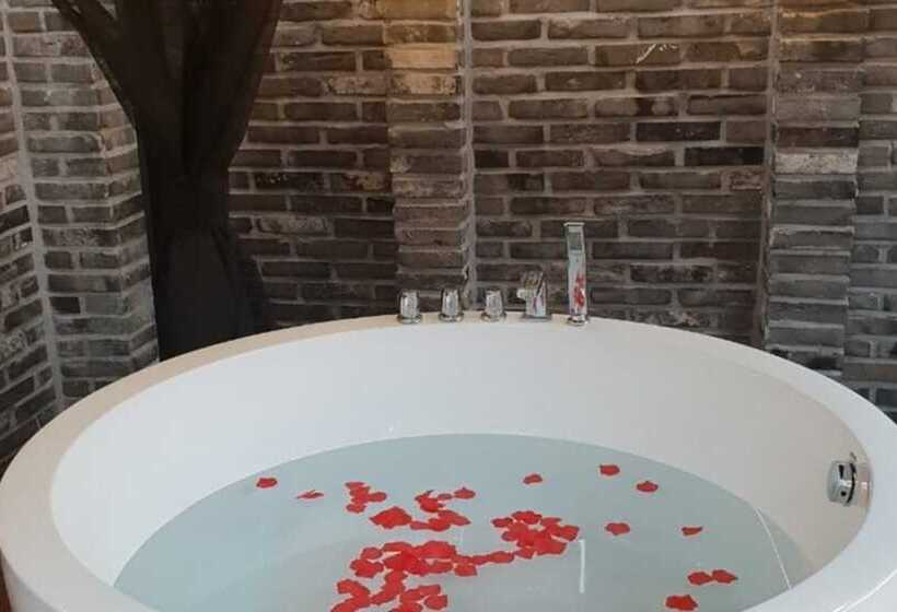 Hotel Donghae Picaso