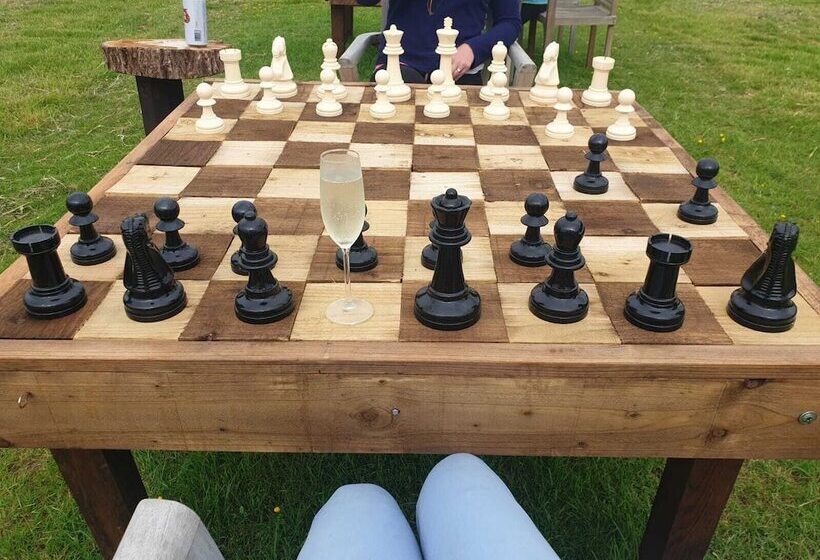 Luxury Safari Lodge Surrounded By Deer!! Roe