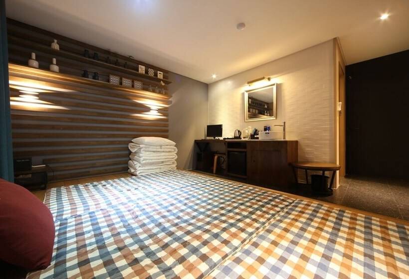 Motel Busan Yeonsandong 17th