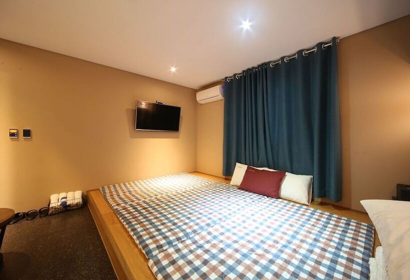Motel Busan Yeonsandong 17th