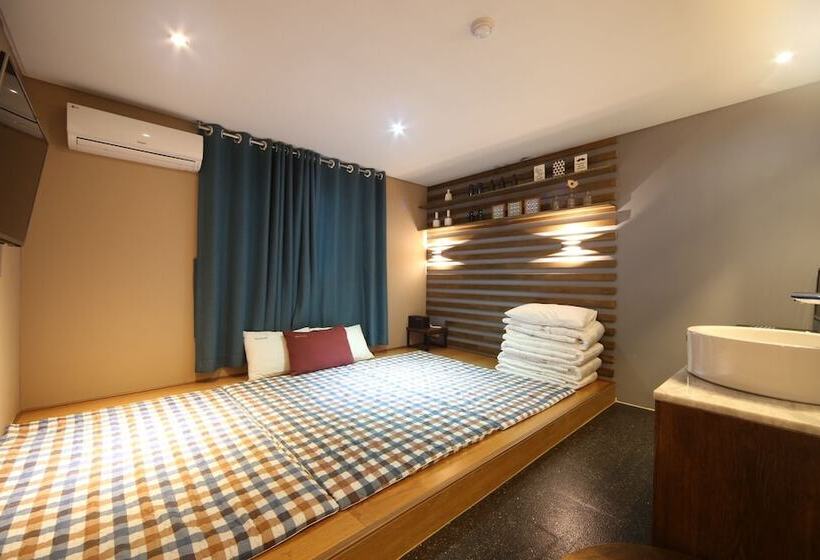 Motel Busan Yeonsandong 17th