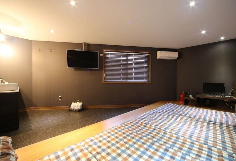 Motel Busan Yeonsandong 17th