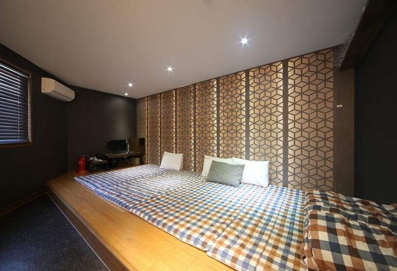 Motel Busan Yeonsandong 17th