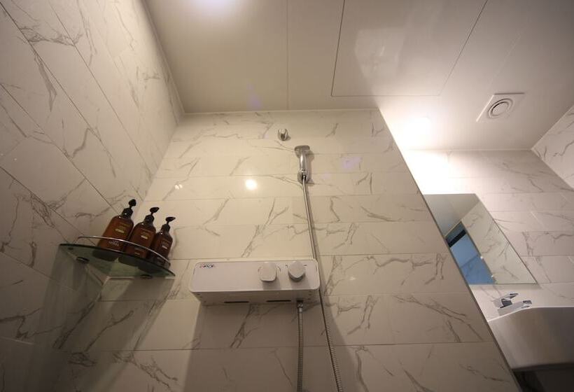 Motel Busan Yeonsandong 17th