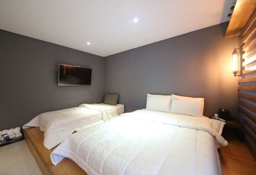 Motel Busan Yeonsandong 17th