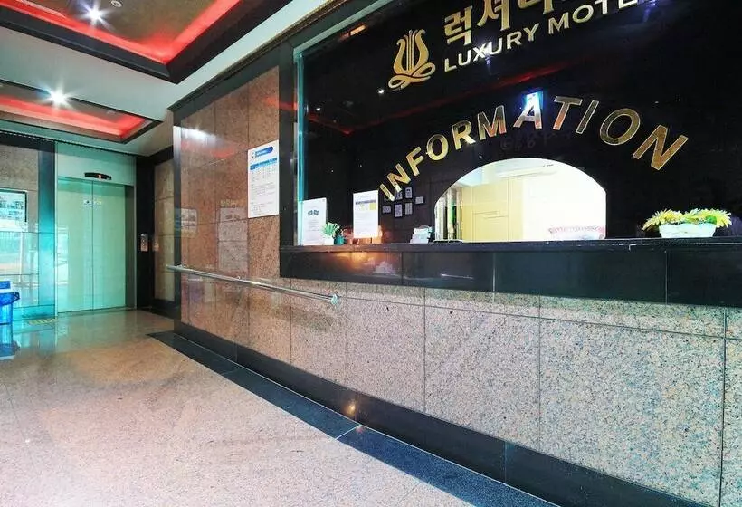 مُتل Gwangju Hanam Luxury