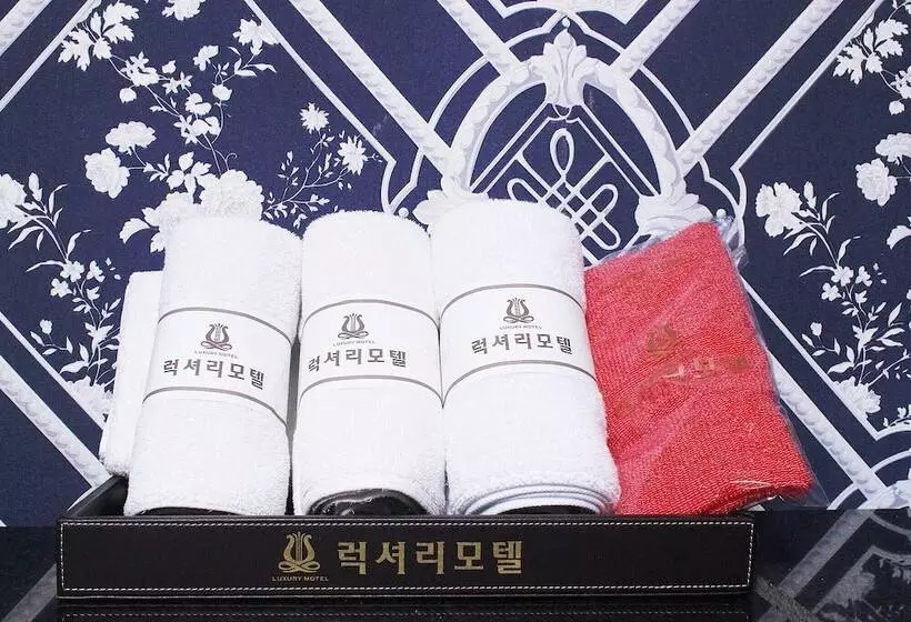 مُتل Gwangju Hanam Luxury