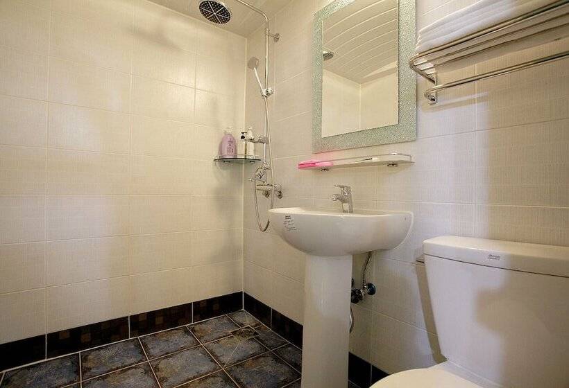 فندق على الطريق Nonsan Yegrina