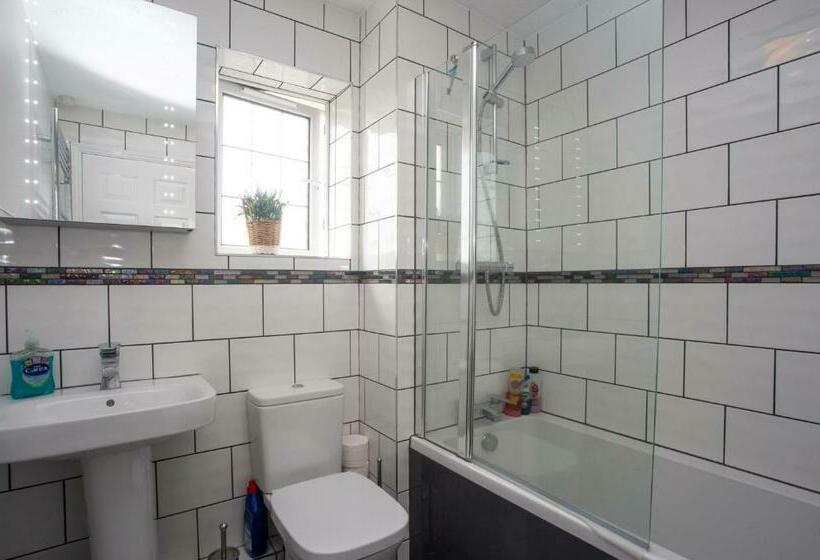 Pension Bicester Serviced Accommodation  Oxfordshire