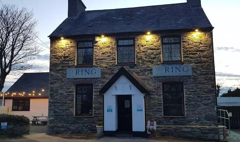 The Ring Pub Bed And Breakfast