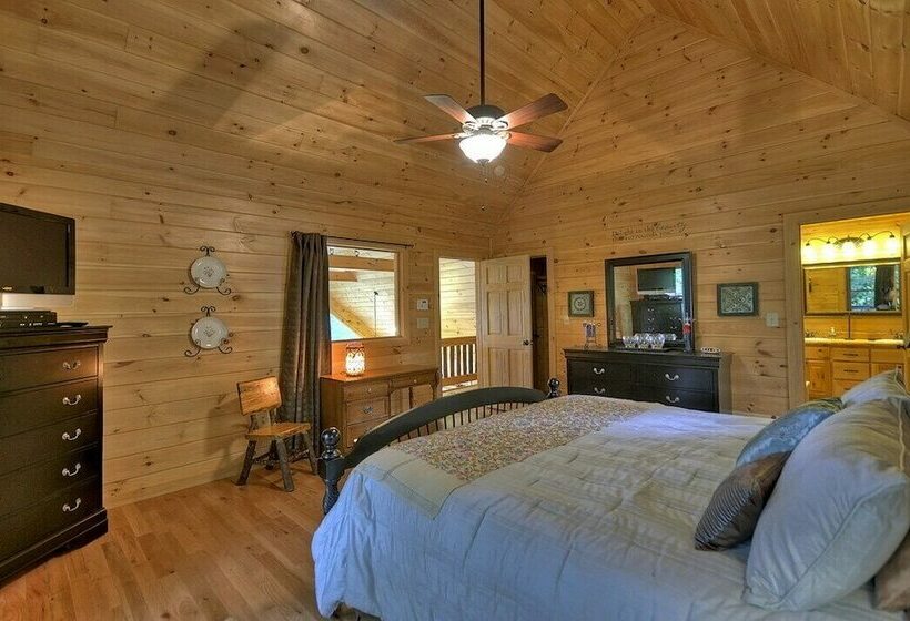 Treasure In The Trees Mtn Views Near Blue Ridge