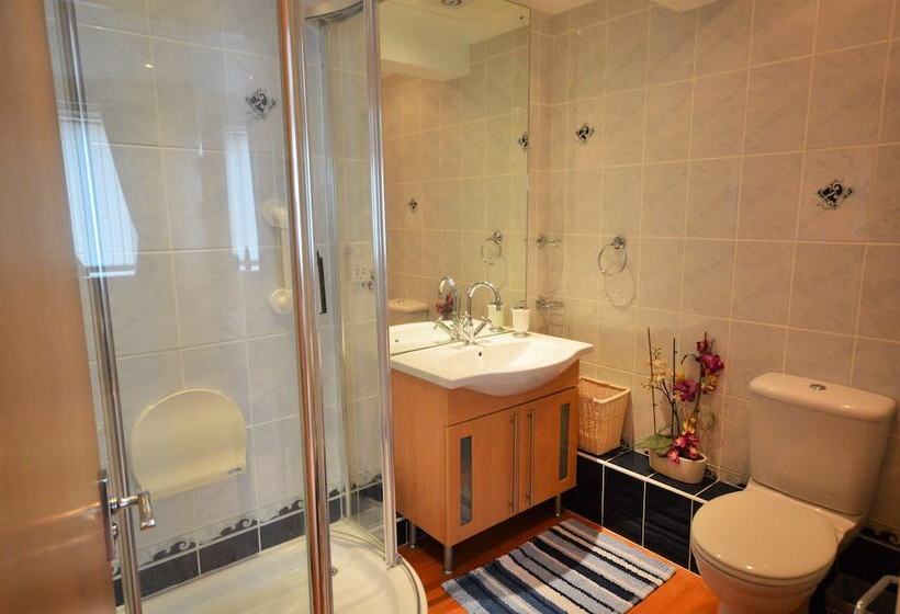 52 Napoleons Landing