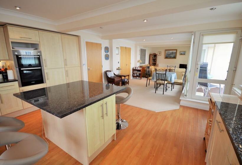 52 Napoleons Landing