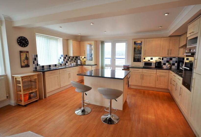 52 Napoleons Landing