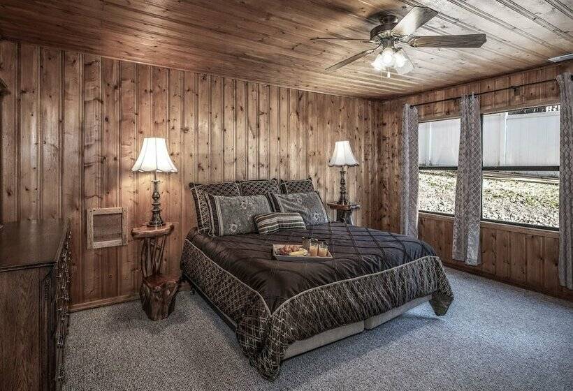 413apvillage23avncb  Alpine Cabin