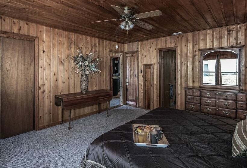 413apvillage23avncb  Alpine Cabin