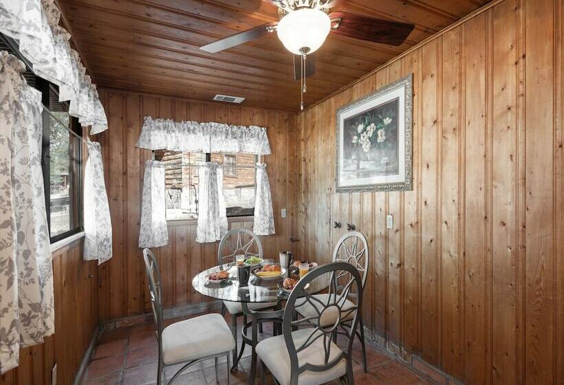 413apvillage23avncb  Alpine Cabin