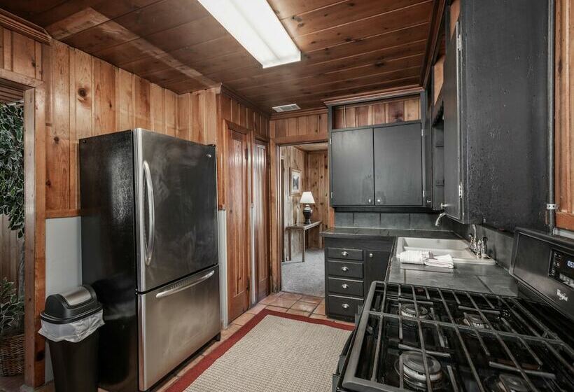 413apvillage23avncb  Alpine Cabin