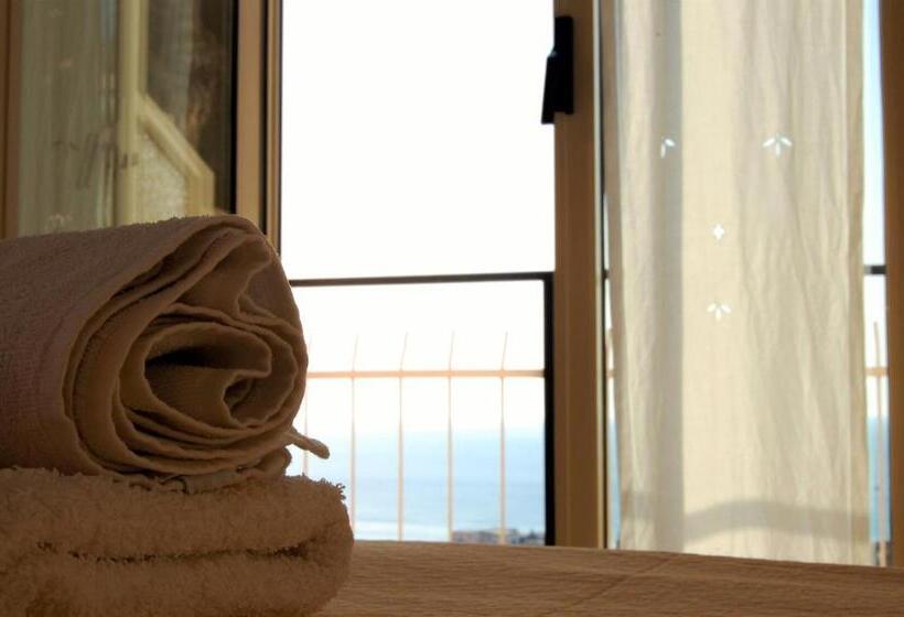 تختخواب و صبحانه Delle Rose