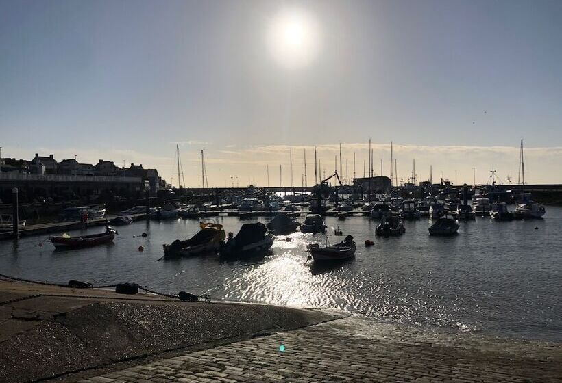 Bed and Breakfast Salt On The Harbour