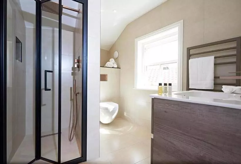 Aamiaismajoitus (B&B) Valentino S Restaurant With Rooms