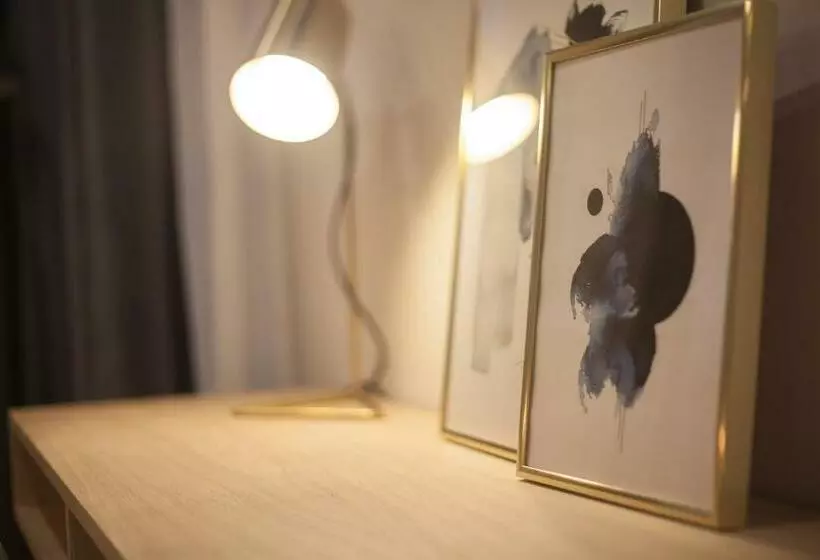 مسافرخانه Suites You Soho