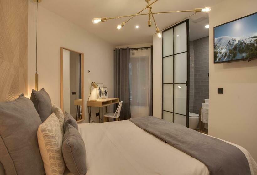 مسافرخانه Suites You Soho