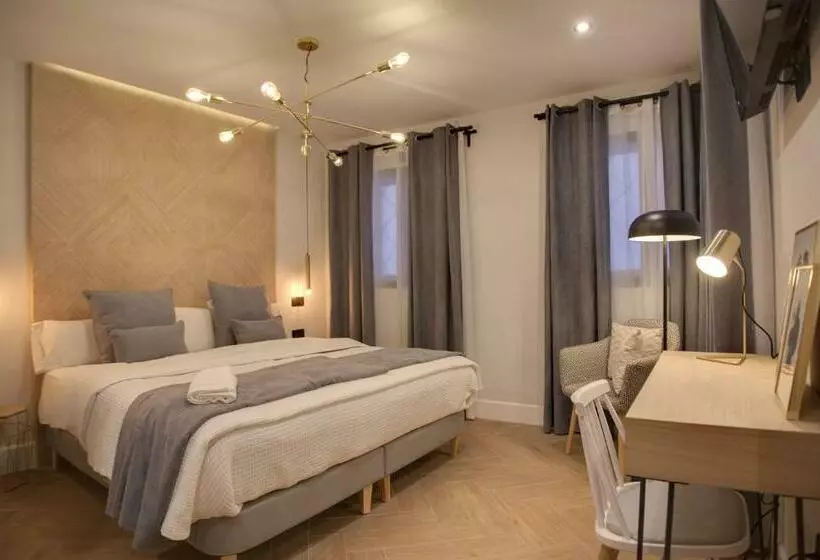 مسافرخانه Suites You Soho