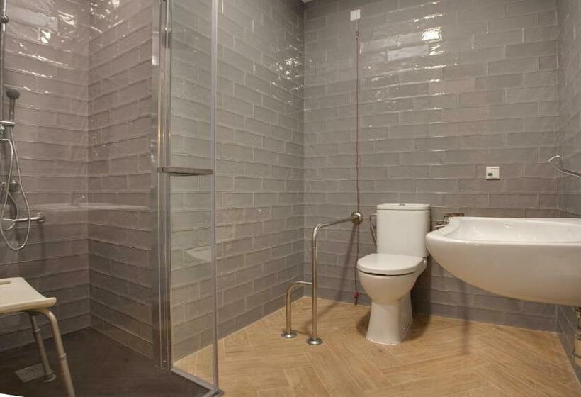 مسافرخانه Suites You Soho