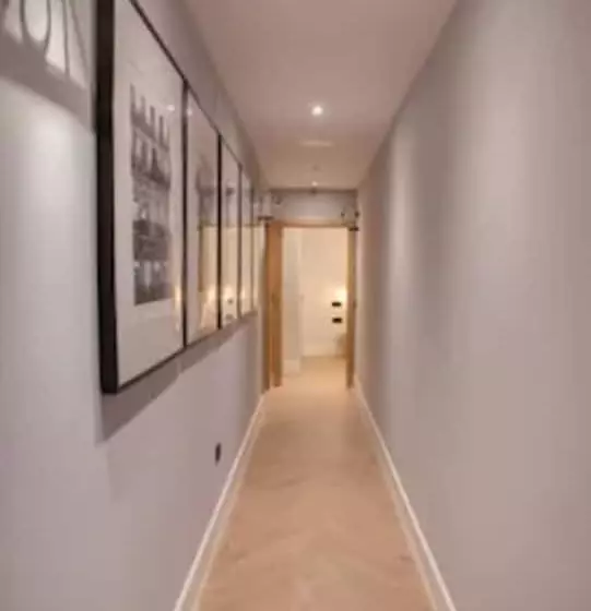 مسافرخانه Suites You Soho