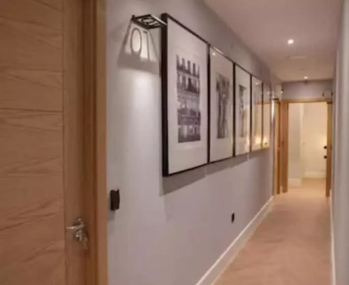 مسافرخانه Suites You Soho