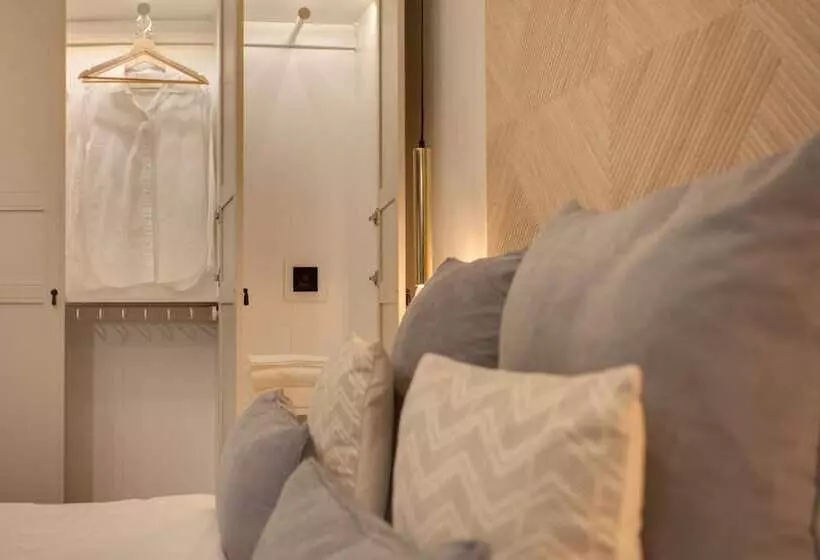 مسافرخانه Suites You Soho
