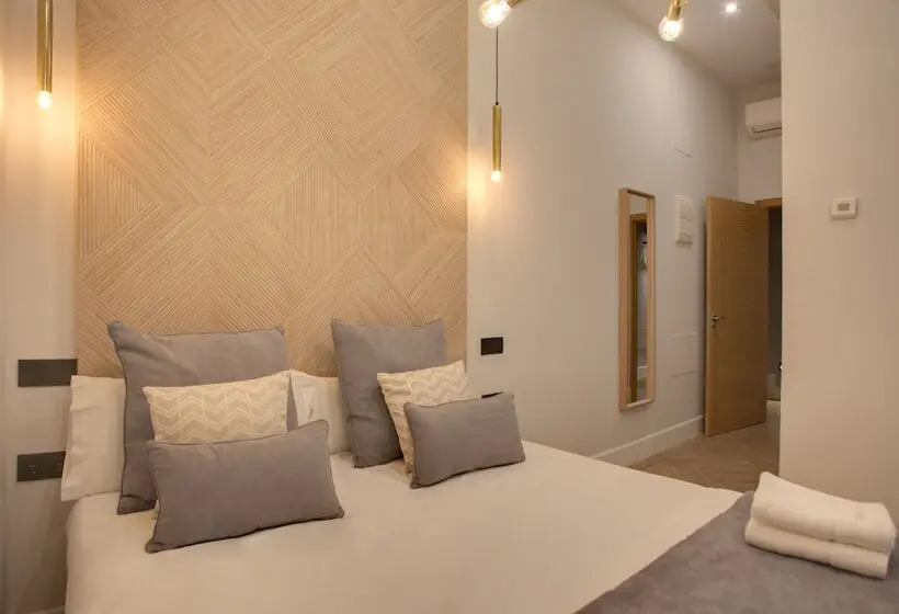 مسافرخانه Suites You Soho