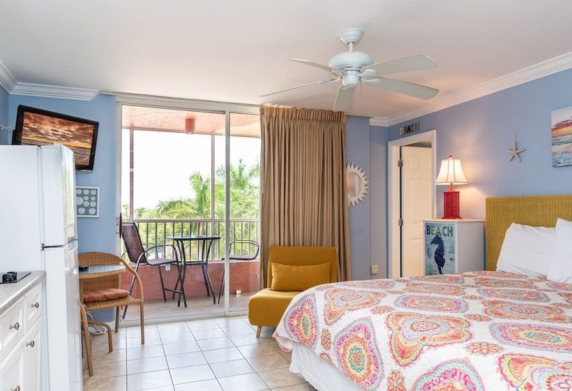 Отель Casa Playa Beach Resort