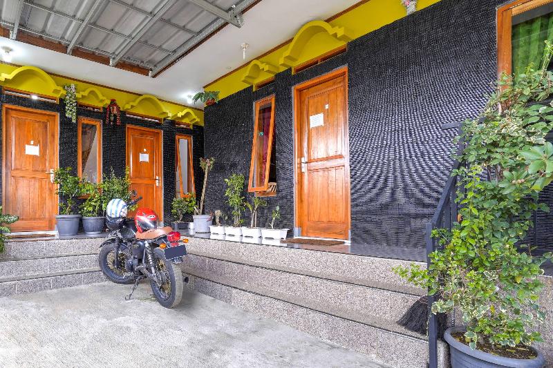 בית מלון כפרי Oyo 3509 Pondok Yanti