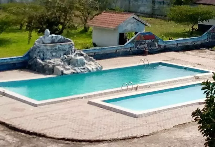 Morio Motel And Campsite