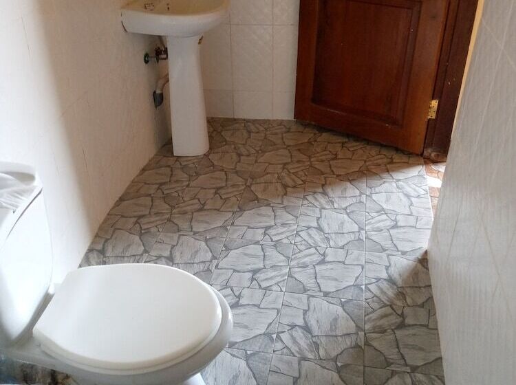 Morio Motel And Campsite