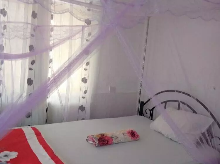 Morio Motel And Campsite