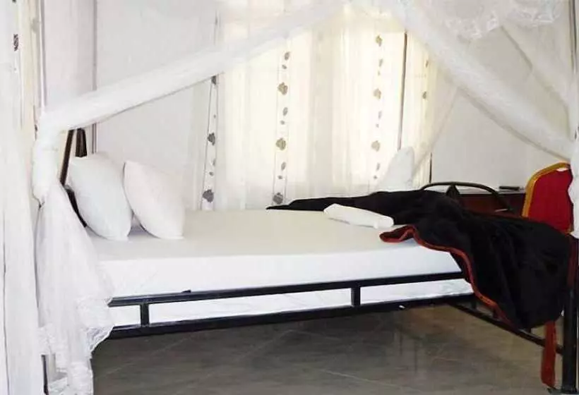 Morio Motel And Campsite