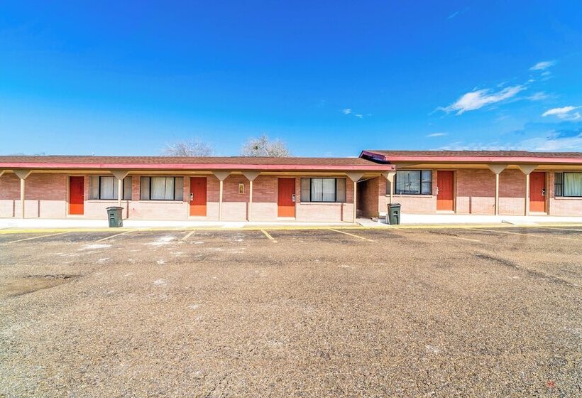 فندق على الطريق Oyo Hotel Beeville -us 181