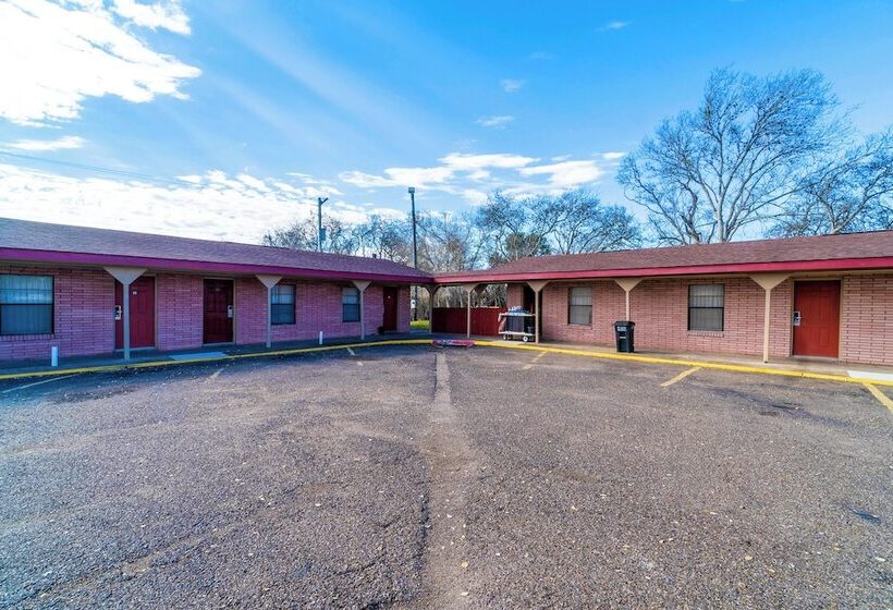 فندق على الطريق Oyo Hotel Beeville -us 181