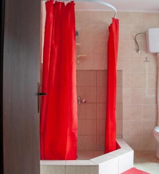 پانسیون Apartmani Zvirac