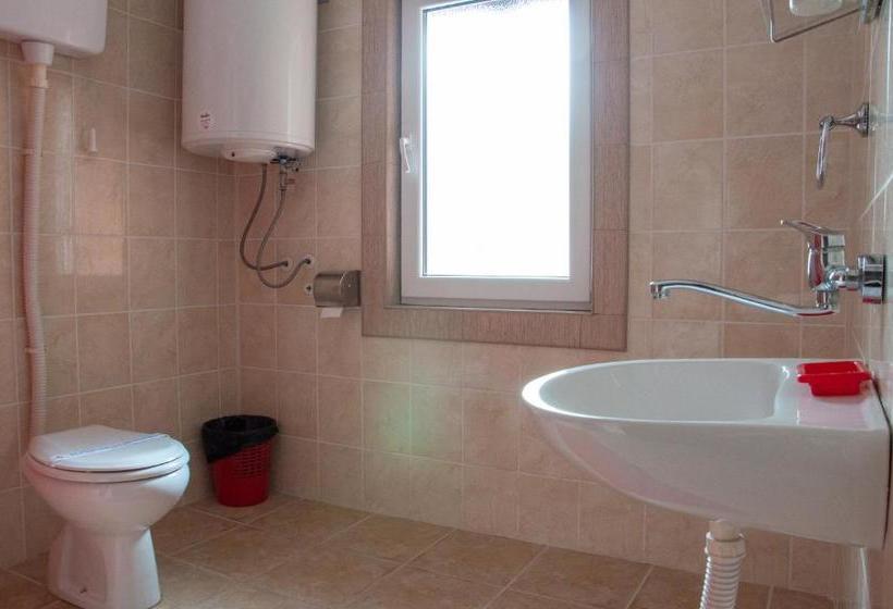 پانسیون Apartmani Zvirac