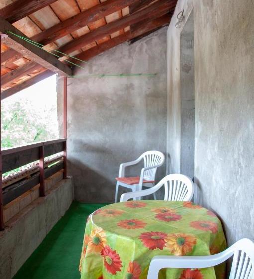 پانسیون Apartmani Zvirac