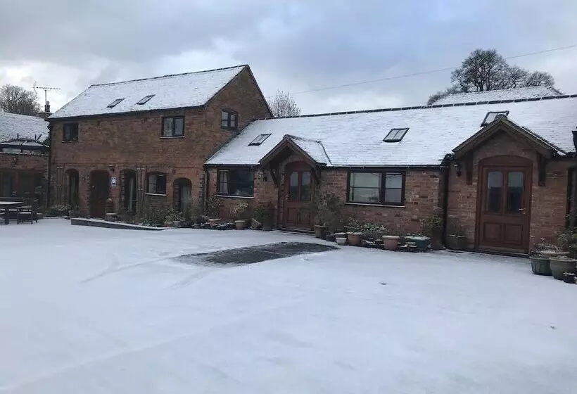 Majatalo Lovely 1 Bed Cottage In Nuneaton