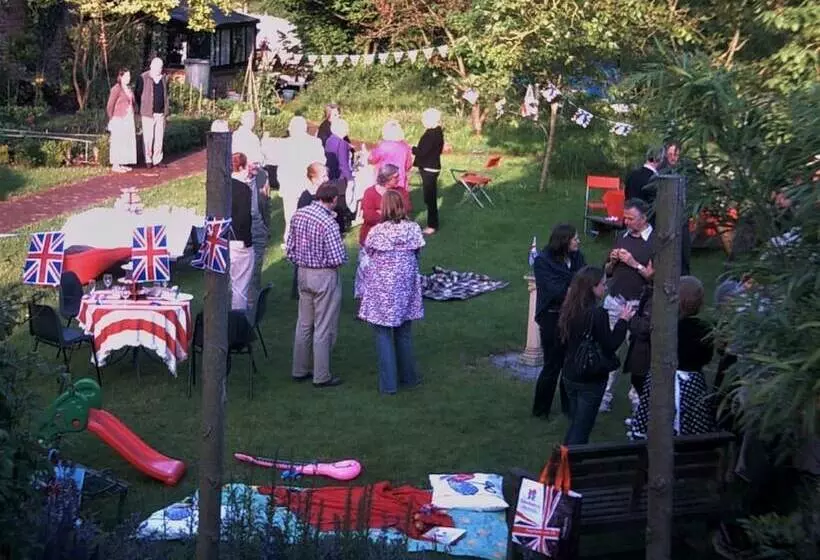 Majatalo St Ethelwolds House