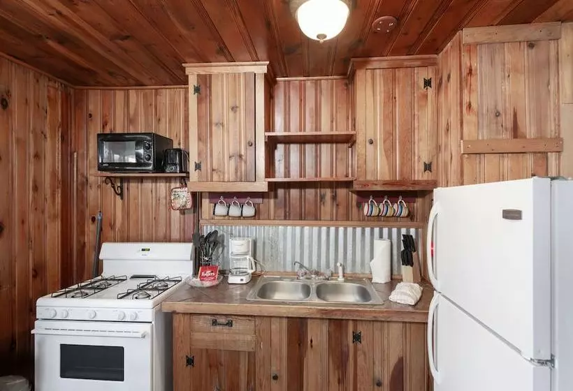 Pine Cabin By Vtrips