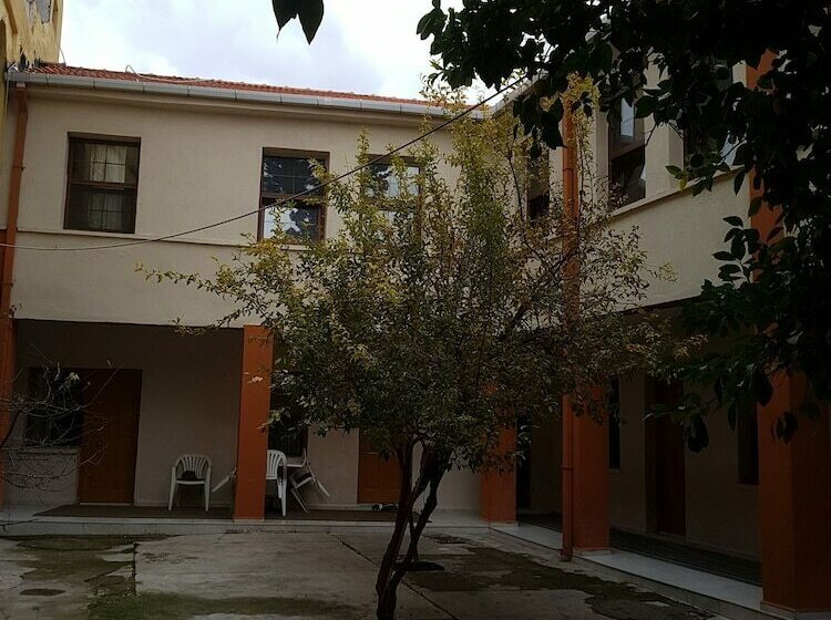 Tarihi Manisa Akhisar Oteli