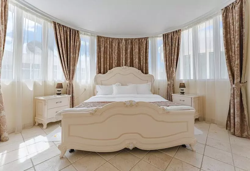 Flamingo Suites Boutique