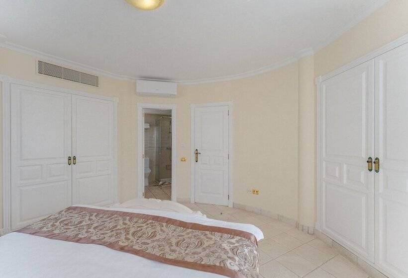 Flamingo Suites Boutique